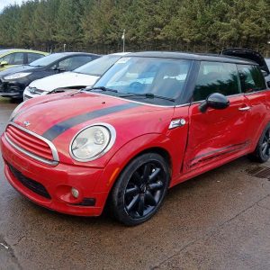 MINI HATCHBACK