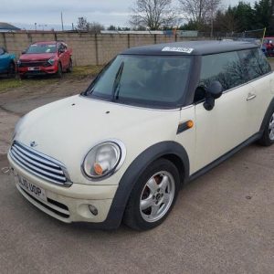 MINI HATCHBACK