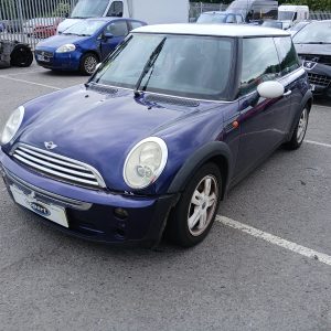 MINI HATCHBACK