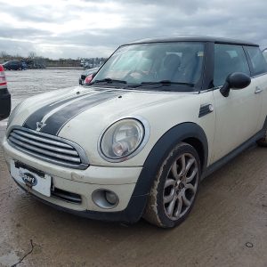 MINI HATCHBACK
