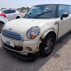 MINI HATCHBACK