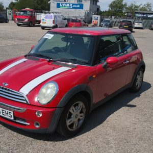 MINI HATCHBACK