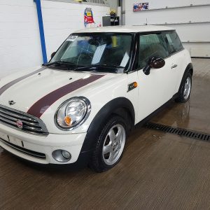 MINI HATCHBACK