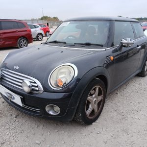 MINI HATCHBACK